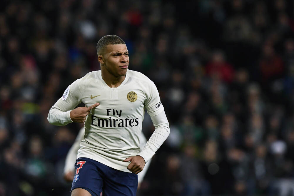 外交部这次把话挑明: 只要敢碰台海, 哪怕你是隐形冠军也让你裸泳